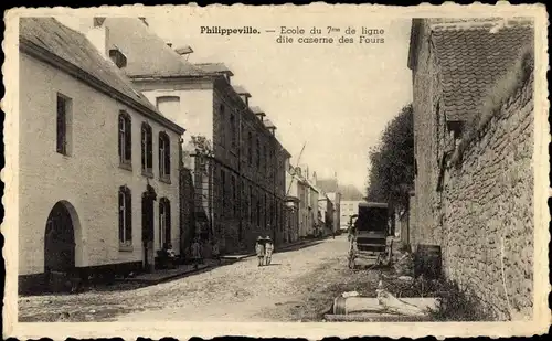 Ak Philippeville Wallonien Namur, Ecole du 7me de ligne dite caserne des Fours