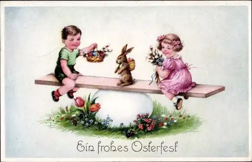Ak Glückwunsch Ostern, Kinder auf einer Wippe, Hasen, Osterei