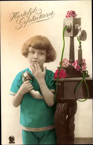Ak Hartelijk Gefeliciteerd, Glückwunsch, Kind am Telefon