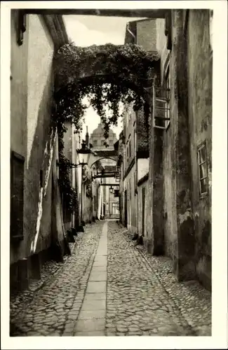 Ak Stralsund in Vorpommern, Blick in die Bechermachergasse