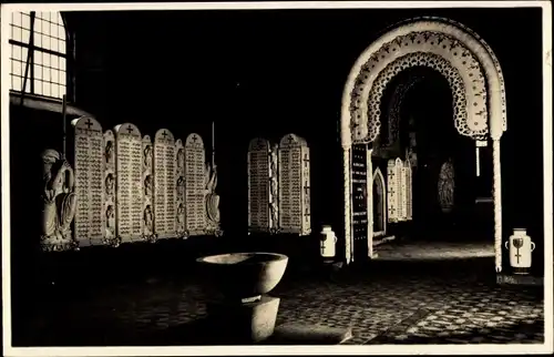 Ak Meißen in Sachsen, Kriegergedächtniskirche, Innenansicht, Porzellan