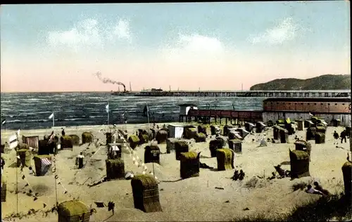 Ak Seebad Binz auf Rügen, Strandleben, Strandkörbe, Dampfer