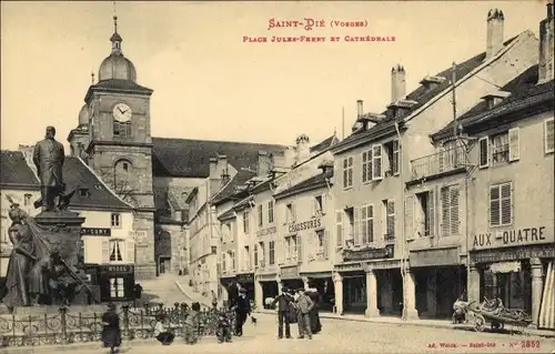 Ak Saint Dié des Vosges, Place Jules Ferry et Cathedrale
