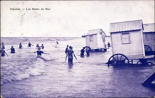 Ak Ostende Westflandern, Les Bains de Mer, Badewagen, Badende am Strand