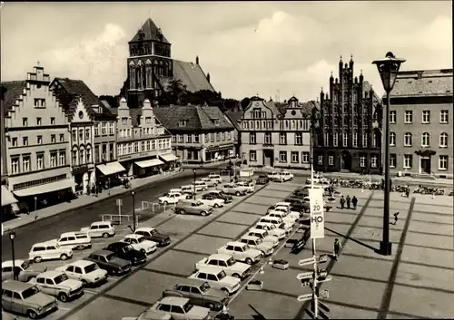 Ak Greifswald, Platz der Freundschaft, Autos, 20 Jahre HO