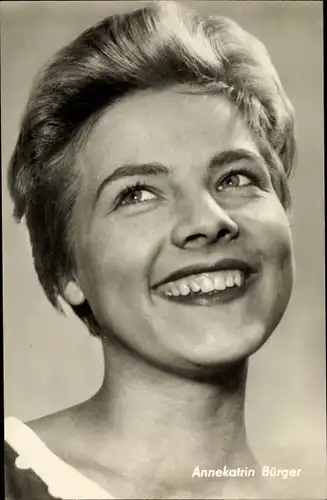 Ak Schauspielerin Annekatrin Bürger, DEFA Film, Eine Berliner Romanze, Portrait