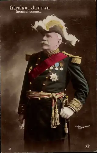Ak Französischer General Joseph Joffre, Portrait in Uniform, Orden
