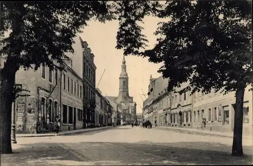 Ak Großenhain Sachsen, Straßenansicht mit Kirche