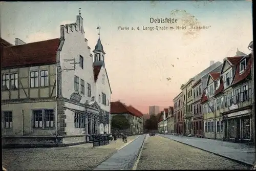 Ak Oebisfelde in Sachsen Anhalt, Lange Straße mit Hotel Ratskeller