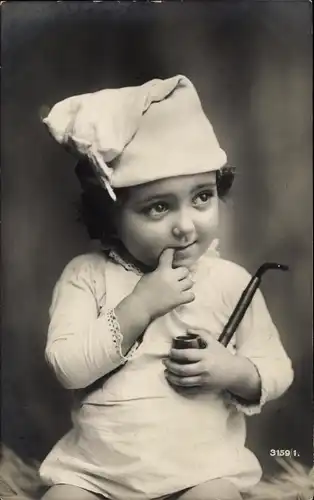 Ak Kind-Portrait, Pfeife, Mütze