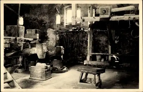 Ak Weida in Thüringen, Der Eisenhammer erbaut 1770, Innenansicht