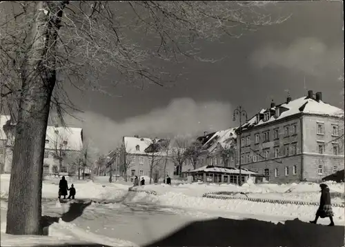 Ak Jöhstadt im Erzgebirge Sachsen, Ortspartie, Winter