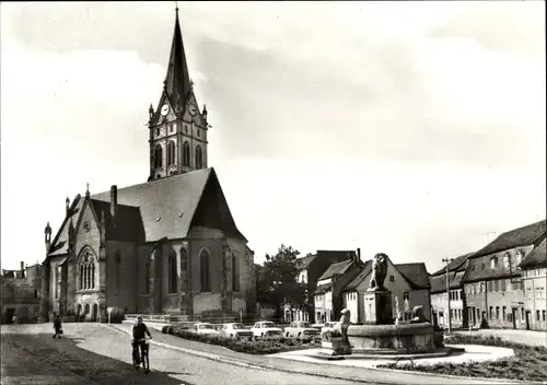 Ak Lucka im Altenburger Land, Puschkinplatz, Kirche