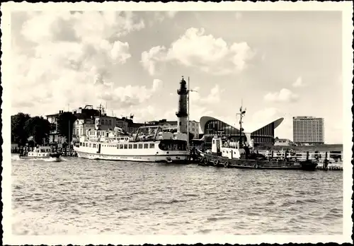 Ak Rostock Warnemünde, Hafenpartie mit Dampfer und Leuchtturm