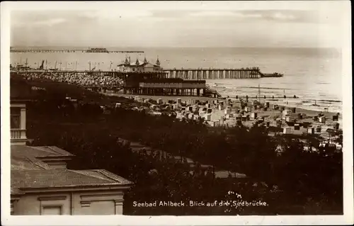 Ak Ostseebad Ahlbeck Heringsdorf auf Usedom, Blick auf die Seebrücke