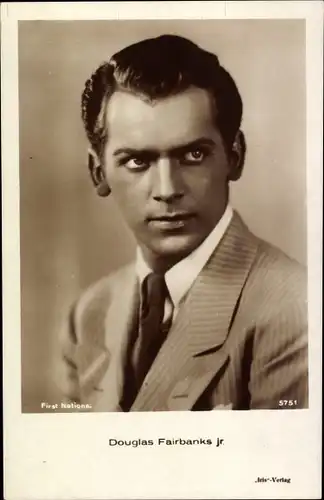 Ak Schauspieler Douglas Fairbanks jr., Portrait, Krawatte