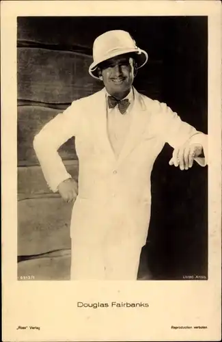 Ak Schauspieler Douglas Fairbanks, Portrait, Mütze