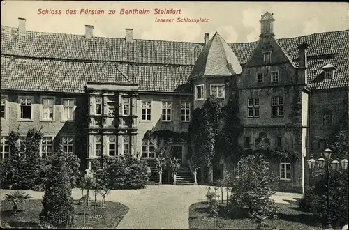 Ak Steinfurt in Nordrhein Westfalen, Schloss, innerer Schlossplatz