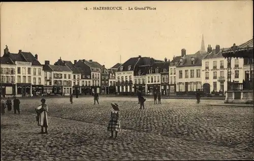 Ak Hazebrouck Nord, La Grand Place