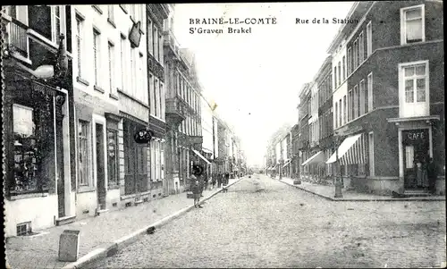 Ak Braine le Comte Wallonien Hennegau, Rue de la Station, Café