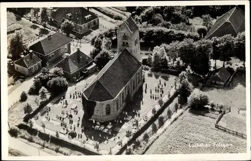 Ak Folsgare in Súdwest-Fryslân Friesland Niederlande, Luftbild der Kirche