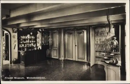 Ak Friesland Niederlande, Friesch Museum, Winkelbedrijven, Innenansicht