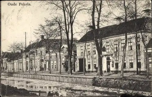 Ak Oude Pekela Groningen Niederlande, Fluss, Häuser