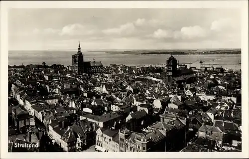 Ak Stralsund in Vorpommern, Blick auf den Ort, Kirchen