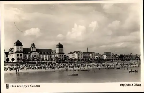 Ak Seebad Binz auf Rügen, Blick auf das Kurhaus von der Brücke