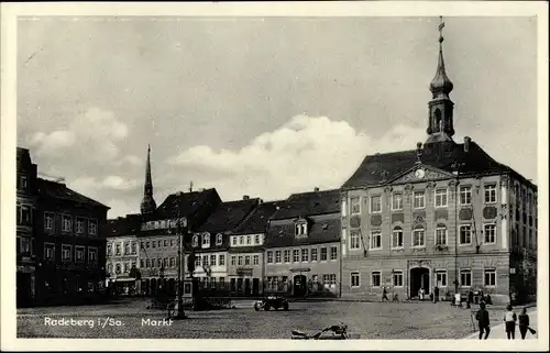 Ak Radeberg Sachsen, Markt mit Rathaus, Otto Schumann Markt Drogerie