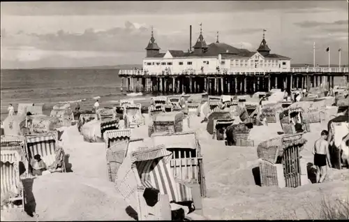 Ak Ostseebad Ahlbeck Heringsdorf auf Usedom, Strand, Seebrücke