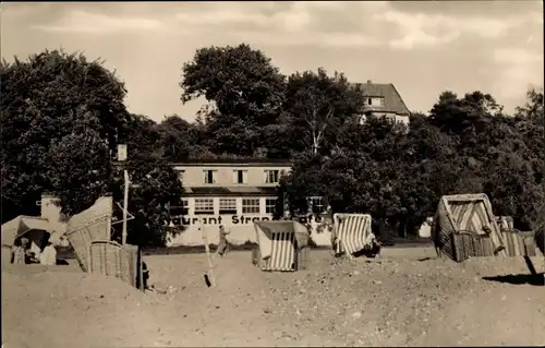 Ak Lietzow auf  Rügen, Strandpartie, Strandkörbe, Restaurant