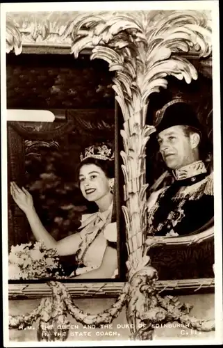 Ak Queen Elizabeth II. and the Duke of Edinburgh in the State Coach, Coronation 1953