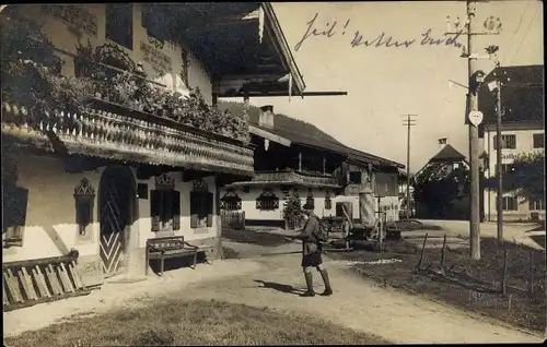 Ak Ruhpolding in Oberbayern, Straßenpartie, Gasthof