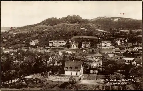 Ak Bad Blankenburg in Thüringen, Gesamtansicht mit Burg Greifenstein
