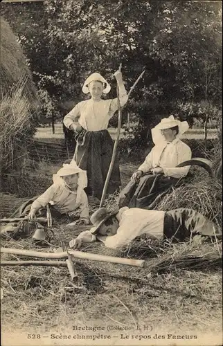 Ak Bretagne, Scene champetre, le repos de Faneurs