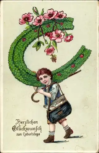Ak Glückwunsch Geburtstag, Hufeisen aus Kleeblätter, Rosenblüten, Junge mit Tasche