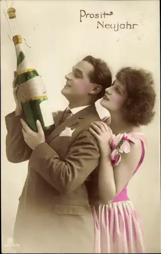 Ak Glückwunsch Neujahr, Mann entkorkt eine Sektflasche, Frau