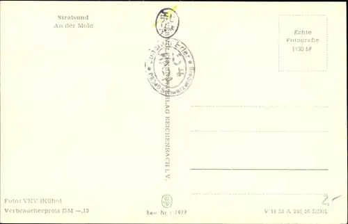 Ak Stralsund in Vorpommern, an der Mole, Schiffe