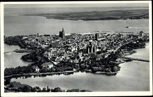 Ak Stralsund in Vorpommern, Fliegeraufnahme