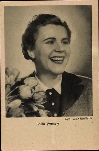 Ak Schauspielerin Paula Wessely, Portrait, Tulpen