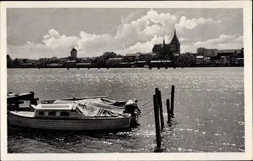 Ak Rostock, Stadtpanorama von Gehlsdorf aus, Motorboot