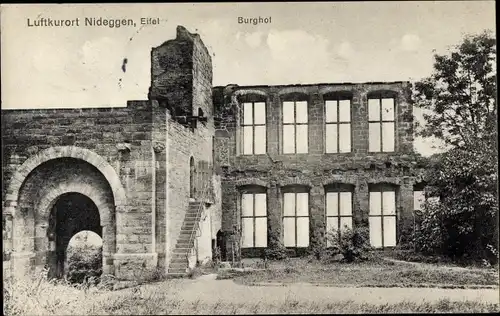 Ak Nideggen in der Eifel, Burghof, Ruine