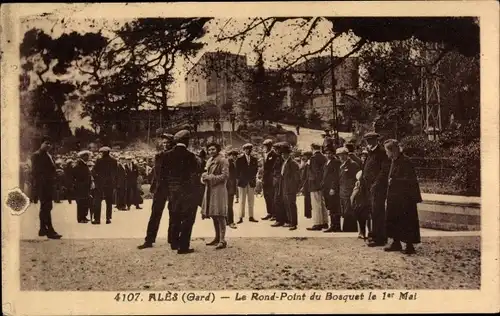 Ak Alès Alais Gard, Le Rond Point du Bosquet le 1er Mai