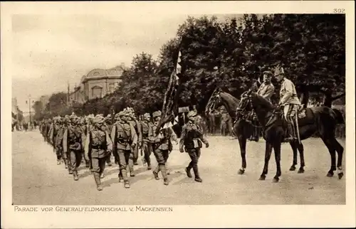 Ak Parade der Kaiserjäger vor Generalfeldmarschall von Mackensen, KuK Armee, Galizien, I WK