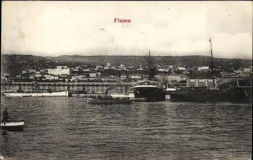 Ak Rijeka Fiume Kroatien, Blick auf den Ort, Dampfer im Hafen