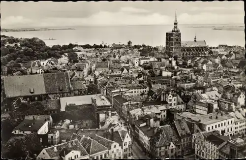 Ak Stralsund in Vorpommern, Blick vom Turm der Marienkirche