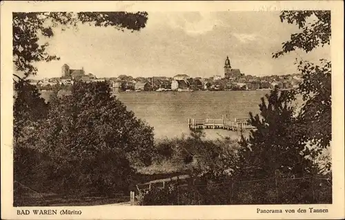 Ak Waren an der Müritz, Panorama von den Tannen, Blick zum Ort vom anderen Ufer