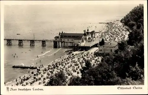 Ak Ostseebad Sellin auf Rügen, Blick auf den Strand und die Seebrücke