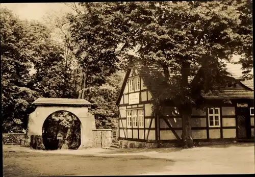 Ak Storkow in der Mark, Burghof, Station Junger Techniker, Fachwerkhaus